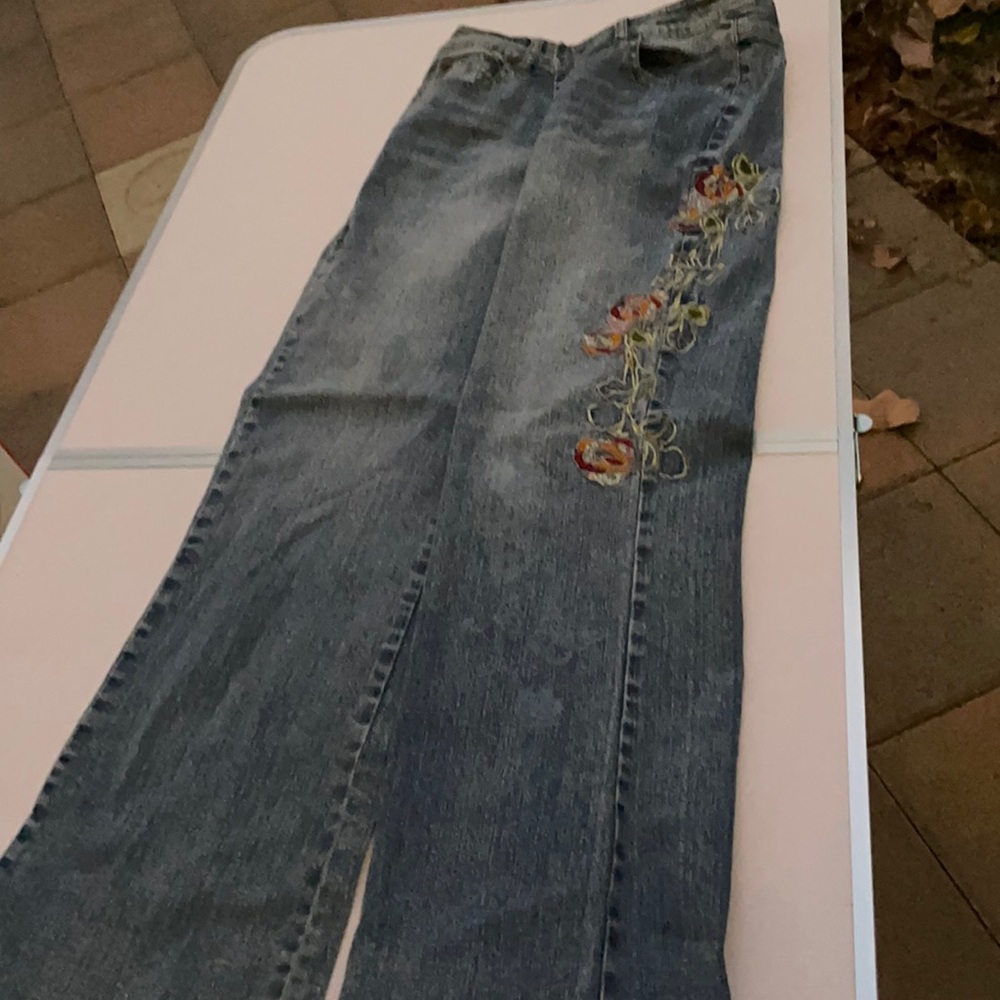 Unique jeans